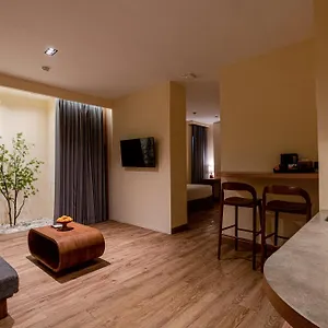 Hotel The Rivavi, Legian (Bali)