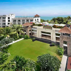 Курортный комплекс Pullman Bali, Легиан